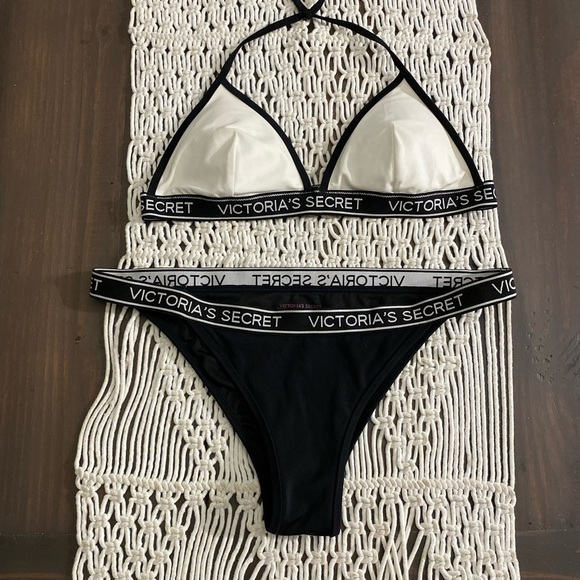 Victoria Secret cheeky triangle bikini